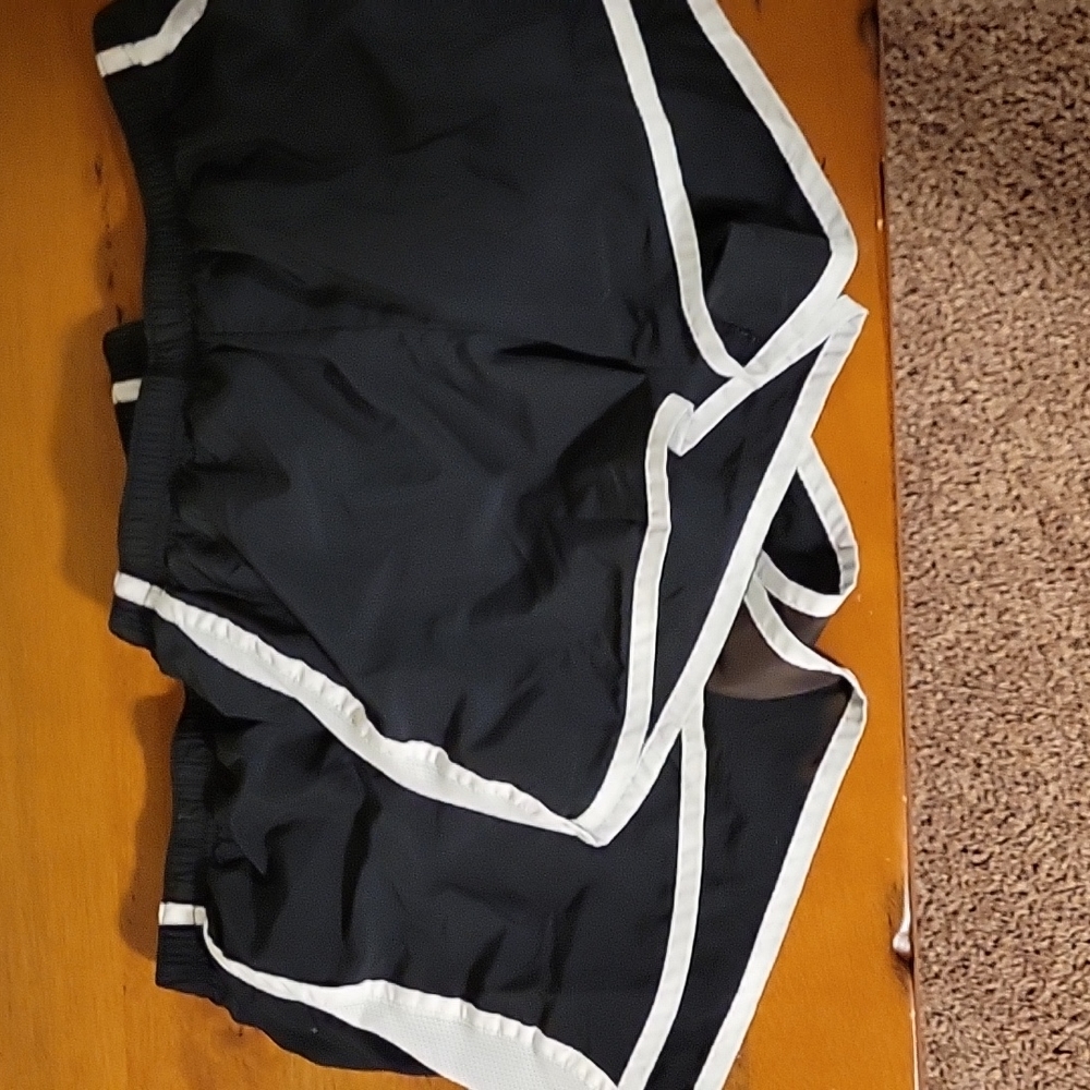 2 Pair shorts